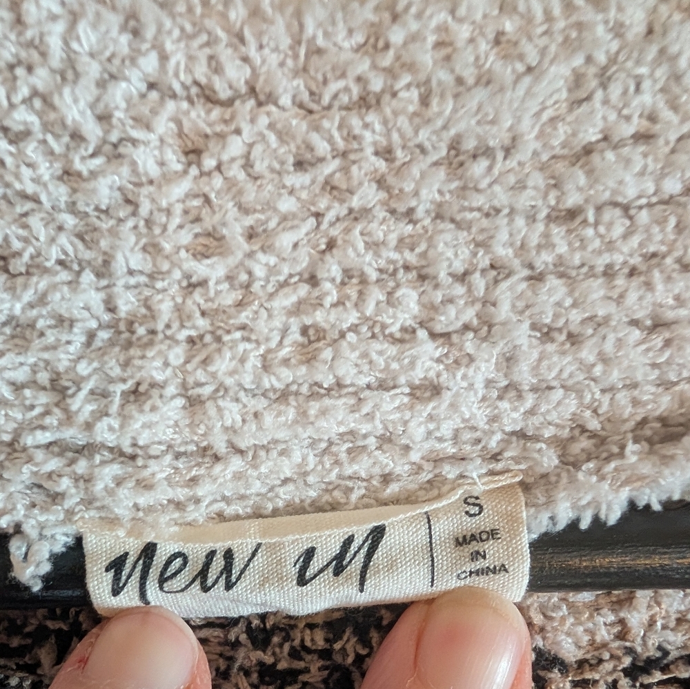 New In Deconstructed Sweater Cardigam - Picture 2 of 10